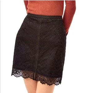 NWOT - Aritzia | Wilfred Lis Black Lace Mini Skirt - Size 8